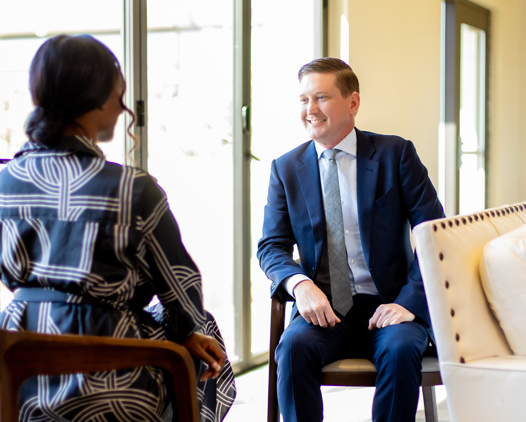 Dr Ryan Endress with Lavie Institute meeting with patient